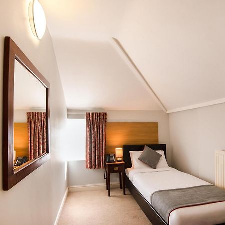 Oyo The Regency, Clifton Bristol Hotel Buitenkant foto