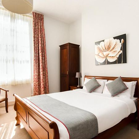 Oyo The Regency, Clifton Bristol Hotel Buitenkant foto