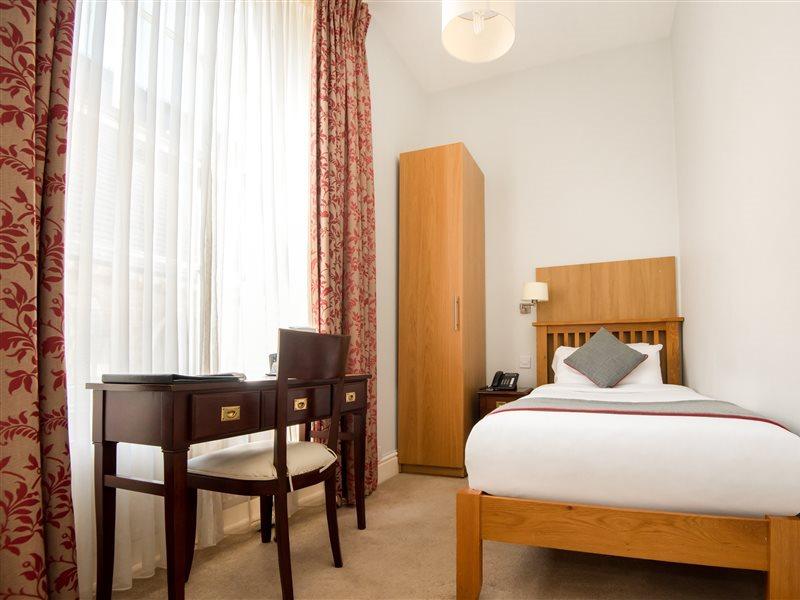 Oyo The Regency, Clifton Bristol Hotel Buitenkant foto