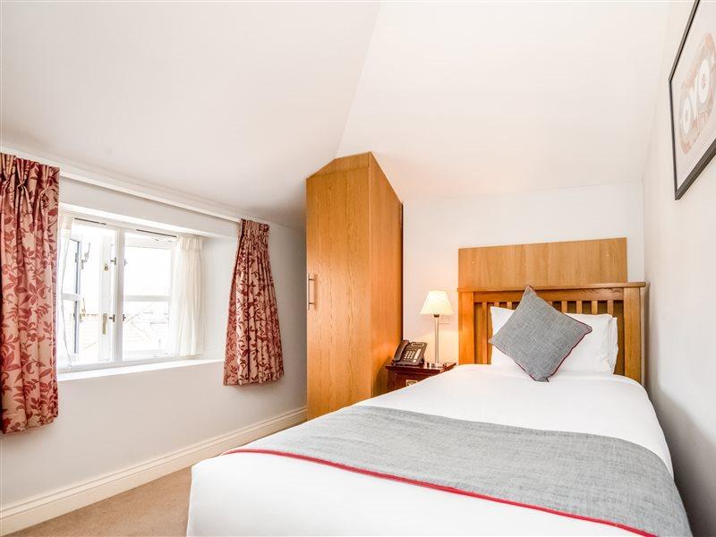 Oyo The Regency, Clifton Bristol Hotel Buitenkant foto