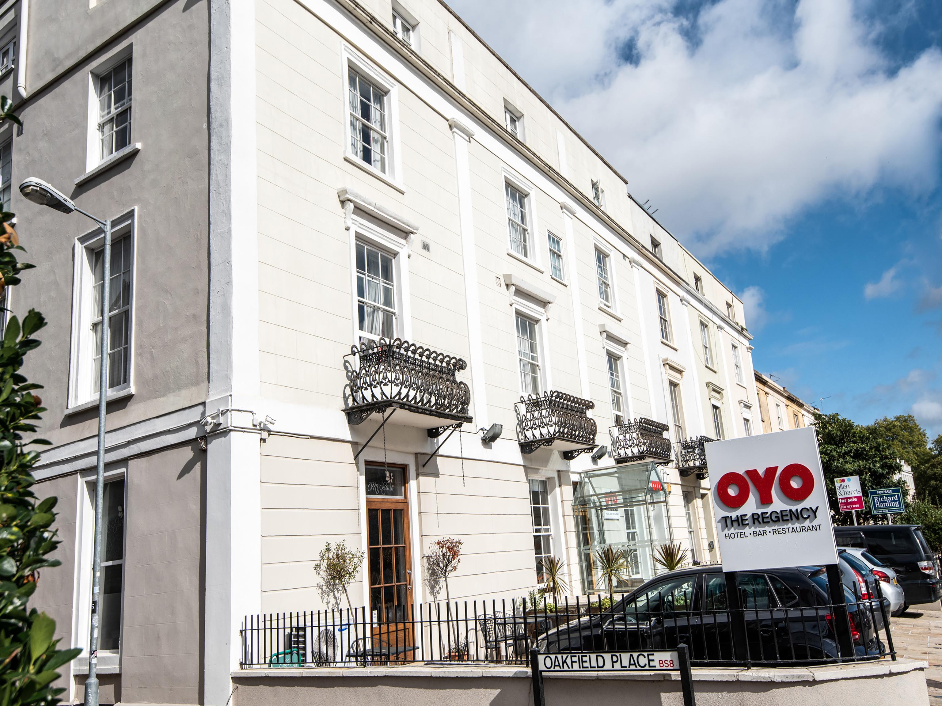 Oyo The Regency, Clifton Bristol Hotel Buitenkant foto