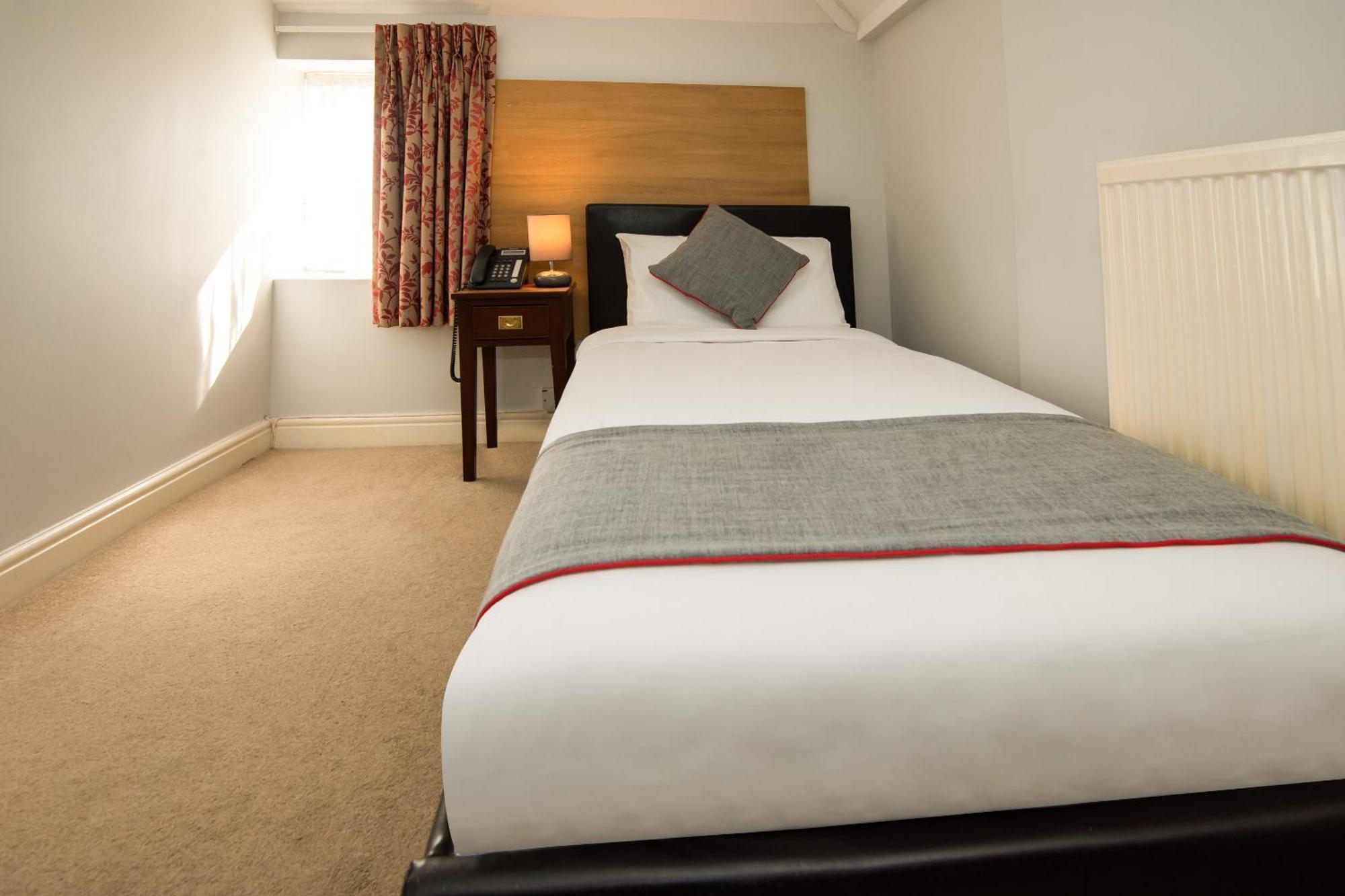 Oyo The Regency, Clifton Bristol Hotel Buitenkant foto