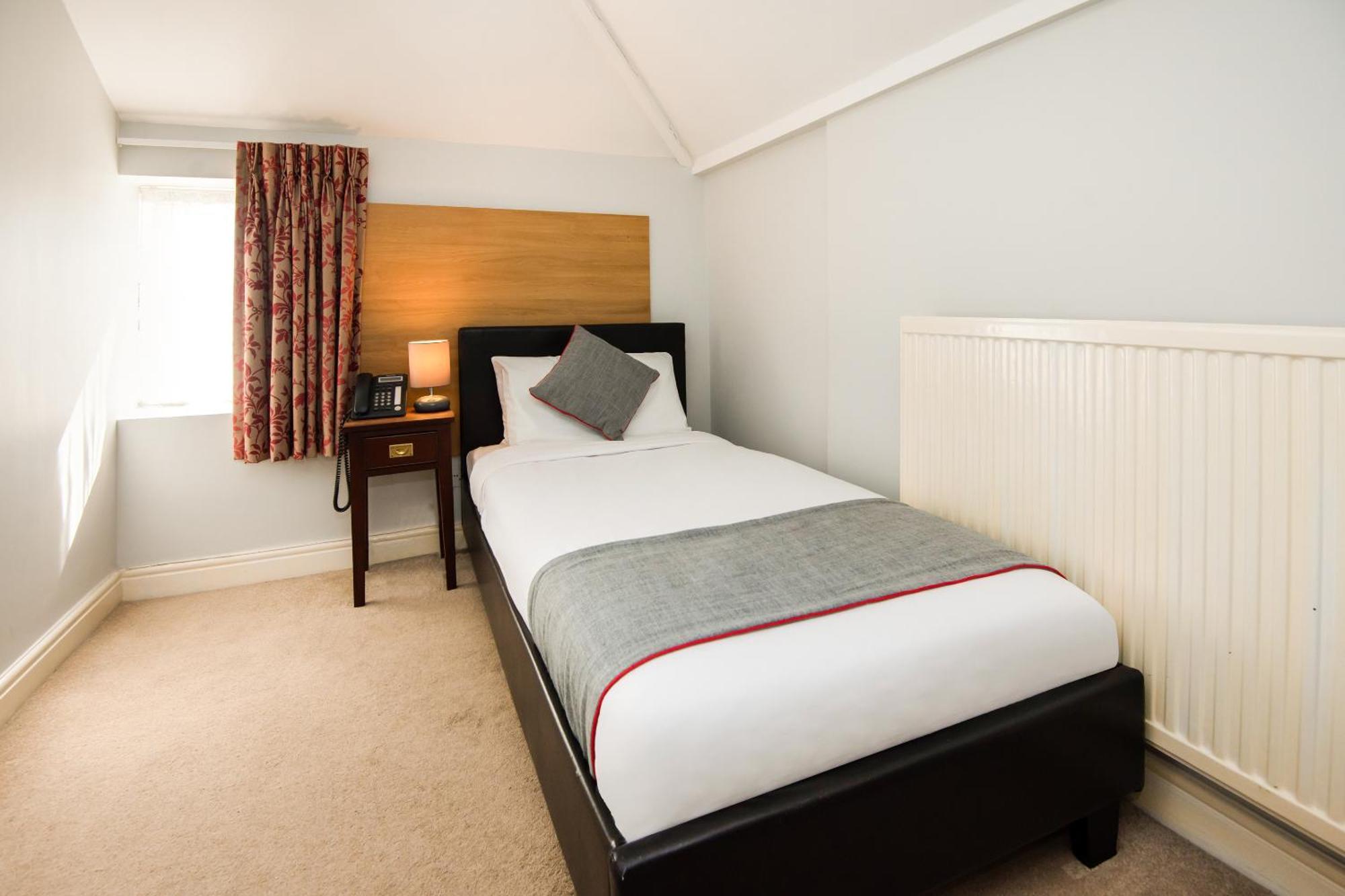 Oyo The Regency, Clifton Bristol Hotel Buitenkant foto