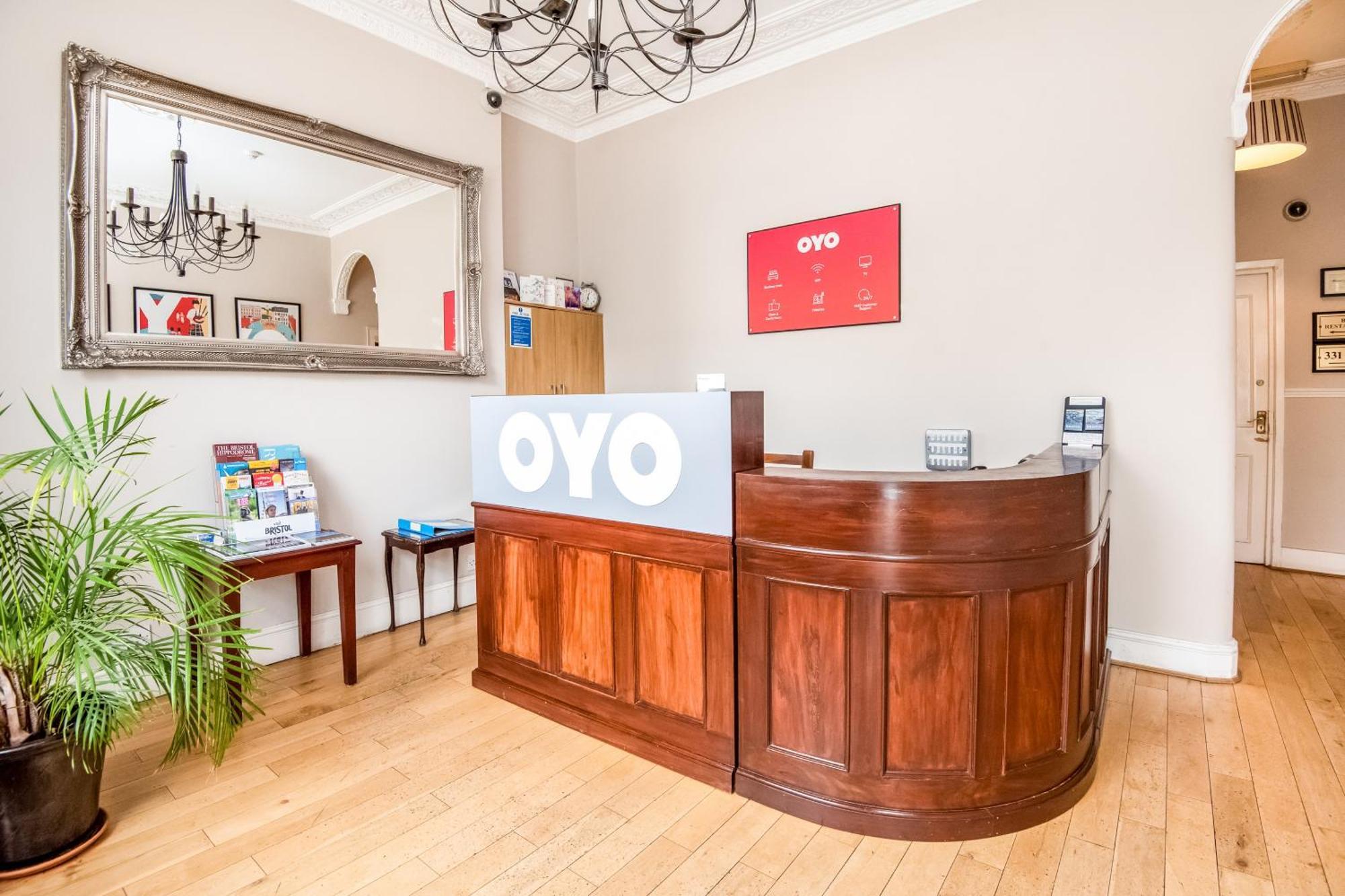 Oyo The Regency, Clifton Bristol Hotel Buitenkant foto