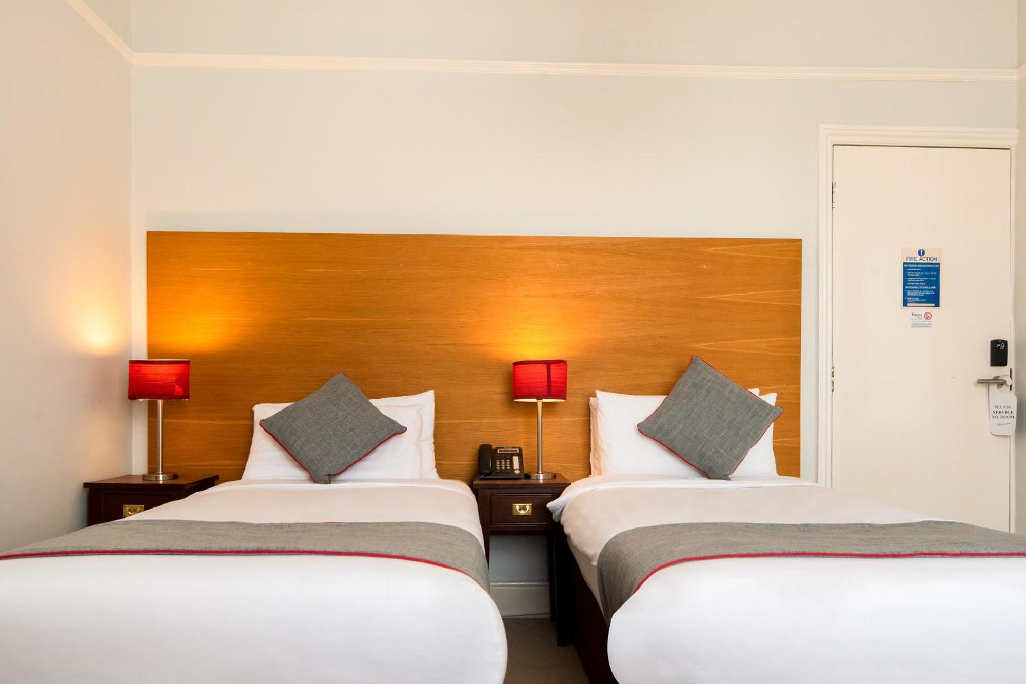 Oyo The Regency, Clifton Bristol Hotel Buitenkant foto
