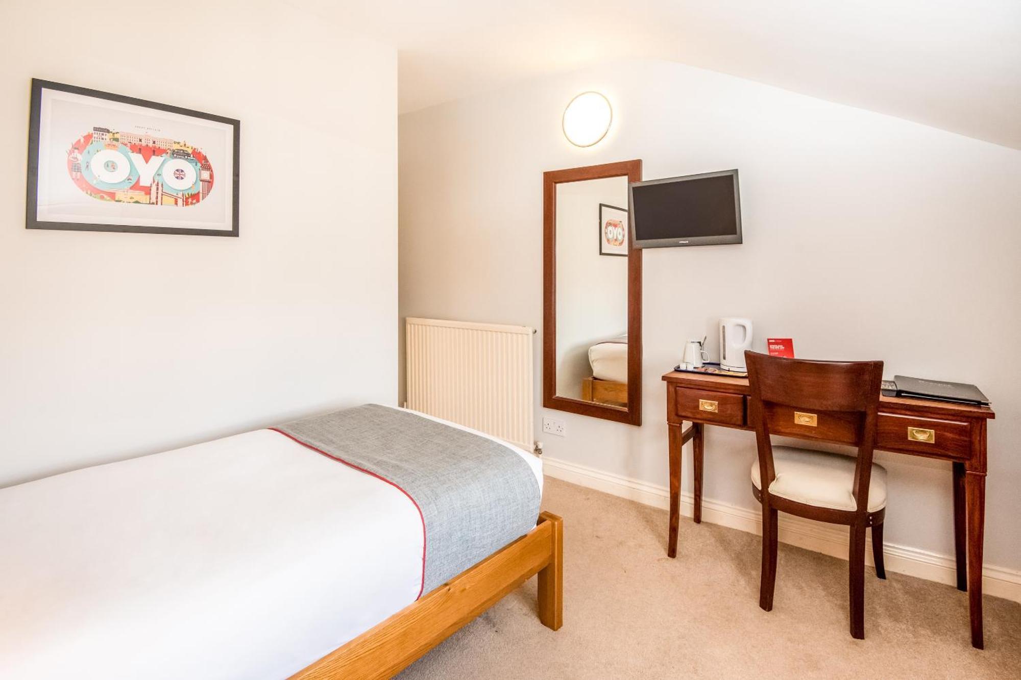 Oyo The Regency, Clifton Bristol Hotel Buitenkant foto