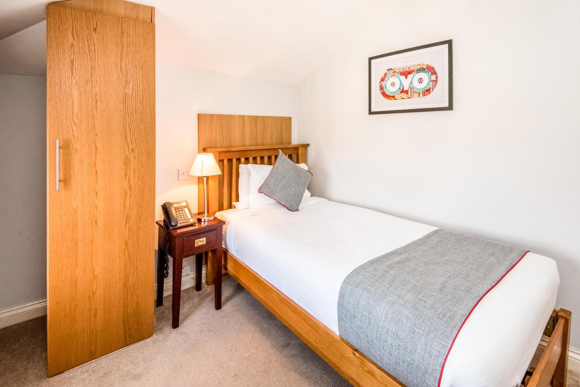 Oyo The Regency, Clifton Bristol Hotel Buitenkant foto
