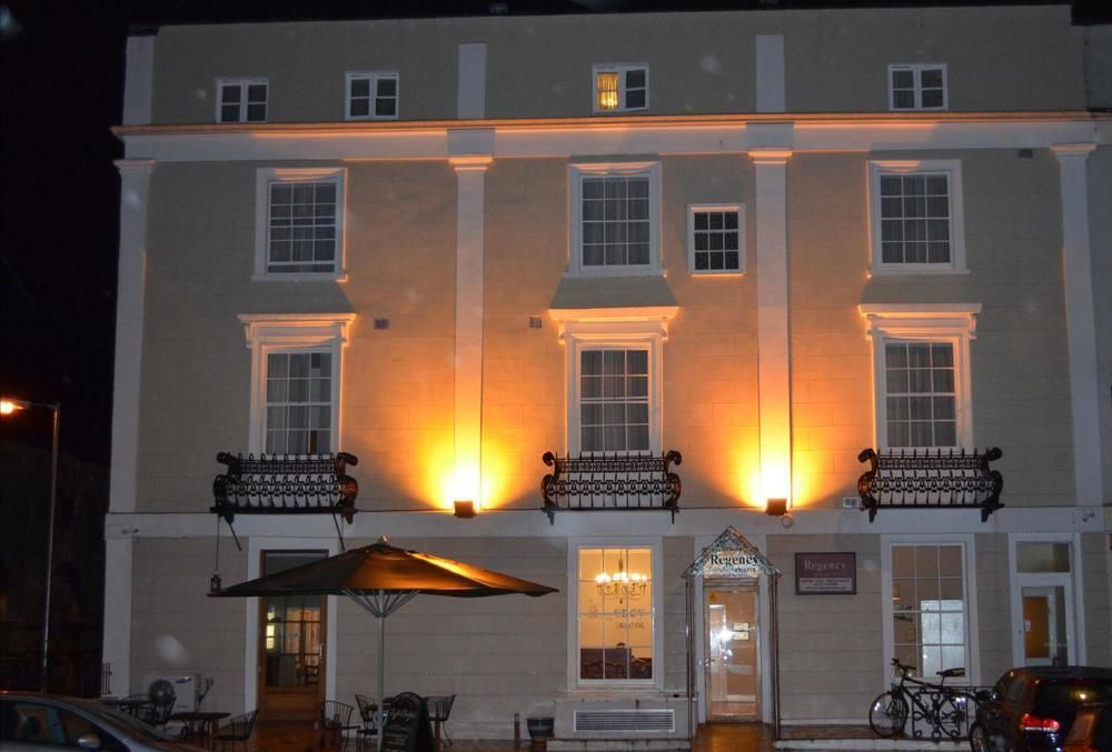 Oyo The Regency, Clifton Bristol Hotel Buitenkant foto