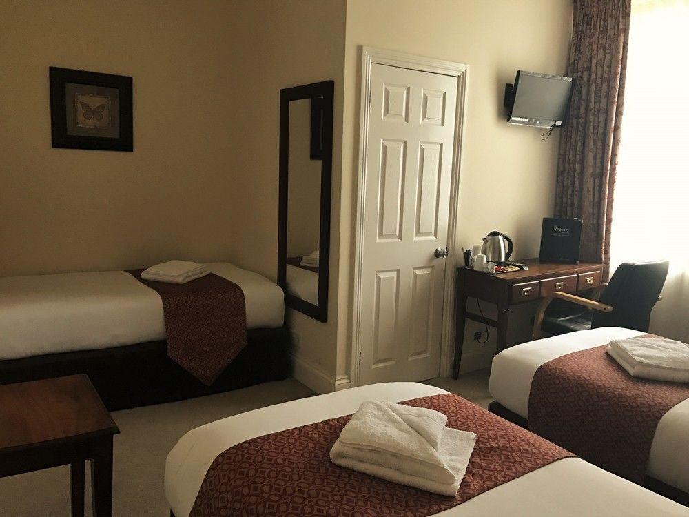 Oyo The Regency, Clifton Bristol Hotel Buitenkant foto