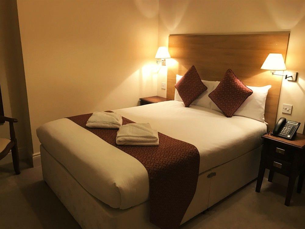 Oyo The Regency, Clifton Bristol Hotel Buitenkant foto